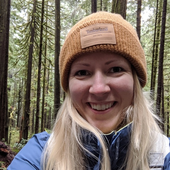 Meet your Posher, Melissa - Picture 1 of 1